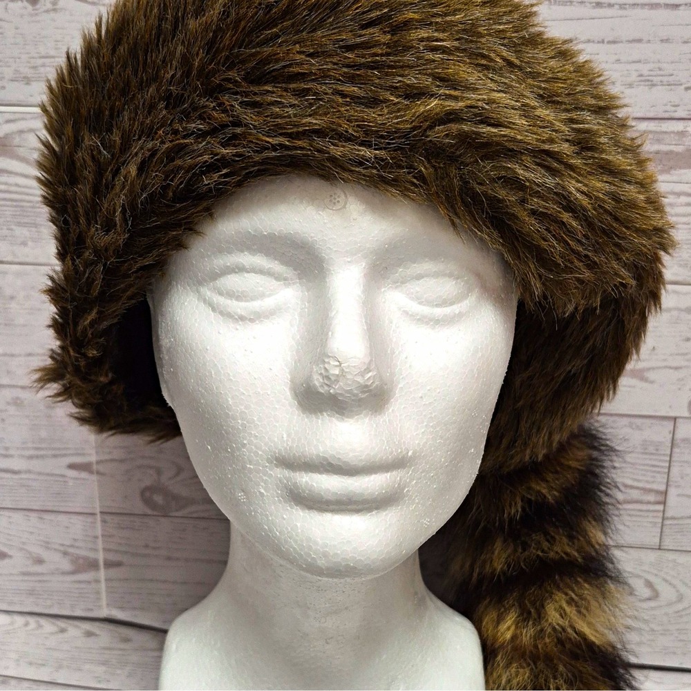 Raccoon Fur Trapper Hat with Tail Hide 23 in L 5.5 in H Small Animal